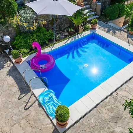 Anisija Garden دوبروفينك