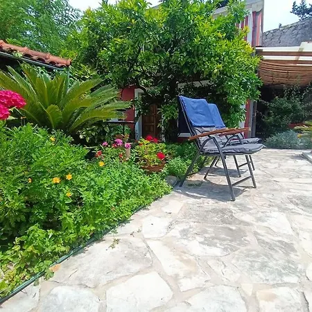 Anisija Garden Apartment